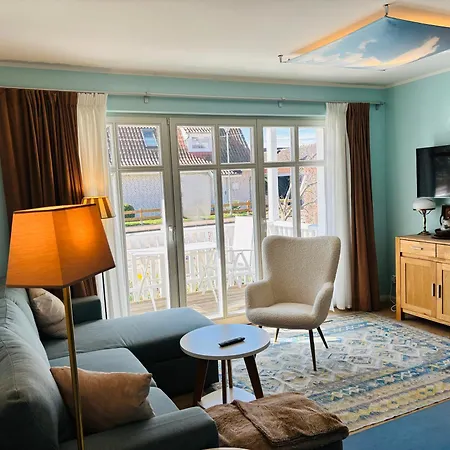 Ξενοδοχείο με διαμερίσματα Luisa 4*